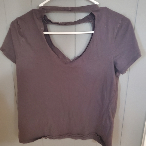 Cutout top - Picture 2 of 3